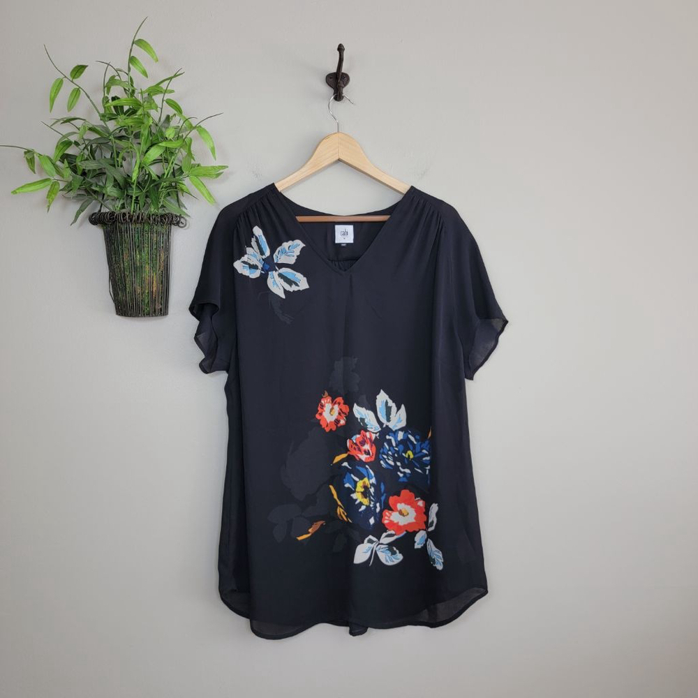 Cabi #5020 Fiore Floral Sheer V Neck Pleated Short Sleeve Blouse Top Black Red L